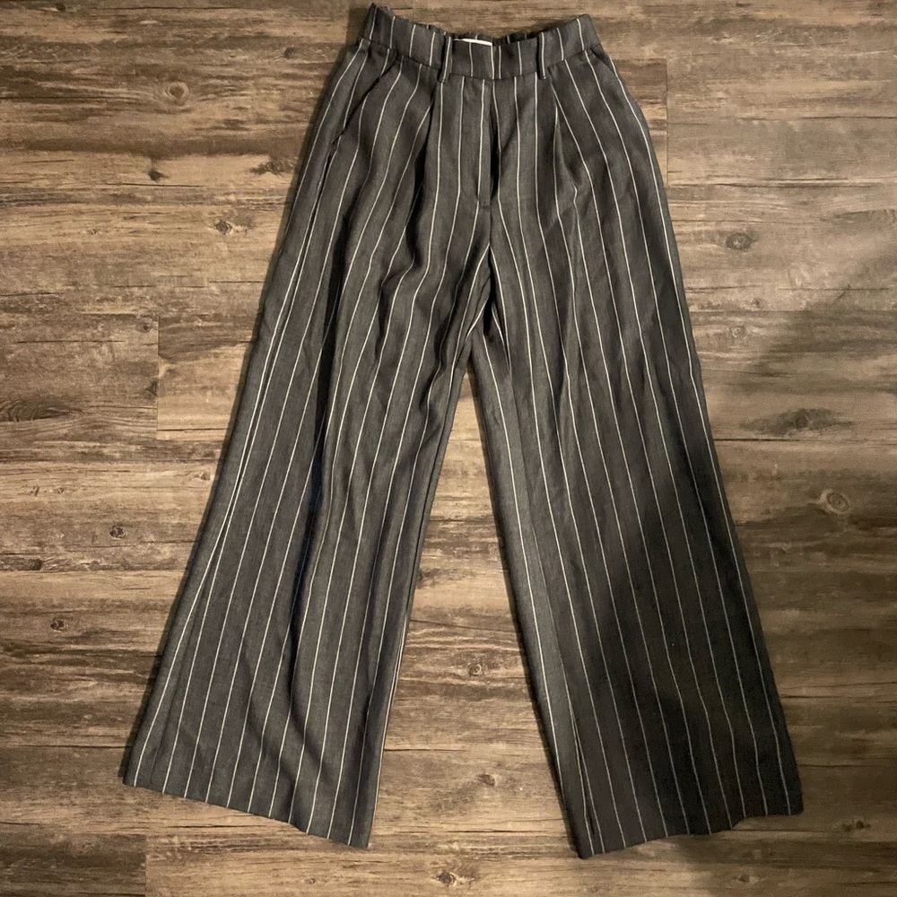 Abercrombie wide leg striped gray pants 24 w sz 00